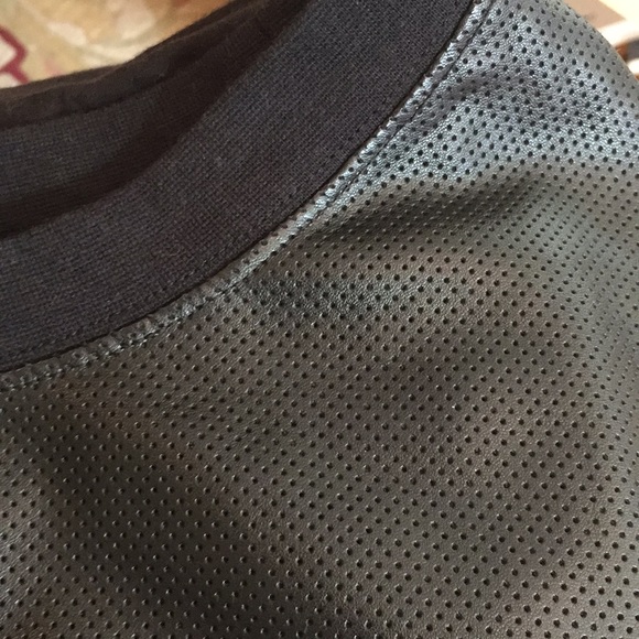 Silence + Noise black short sleeve top - Picture 5 of 7